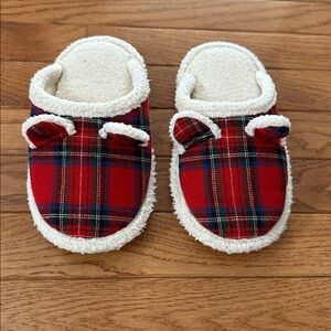 ❤️ Girls slippers red plaid size 13 / size 1 youth animal with ears